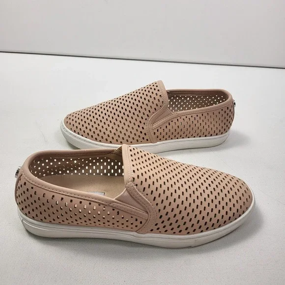 Steve Madden Elenor Pink Sneakers Women's Size 8.5 Slip On Perforated Laser Cut - Picture 3 of 7